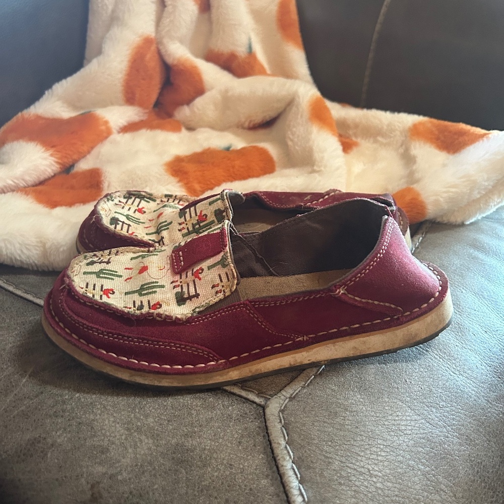 Ariat Cruisers